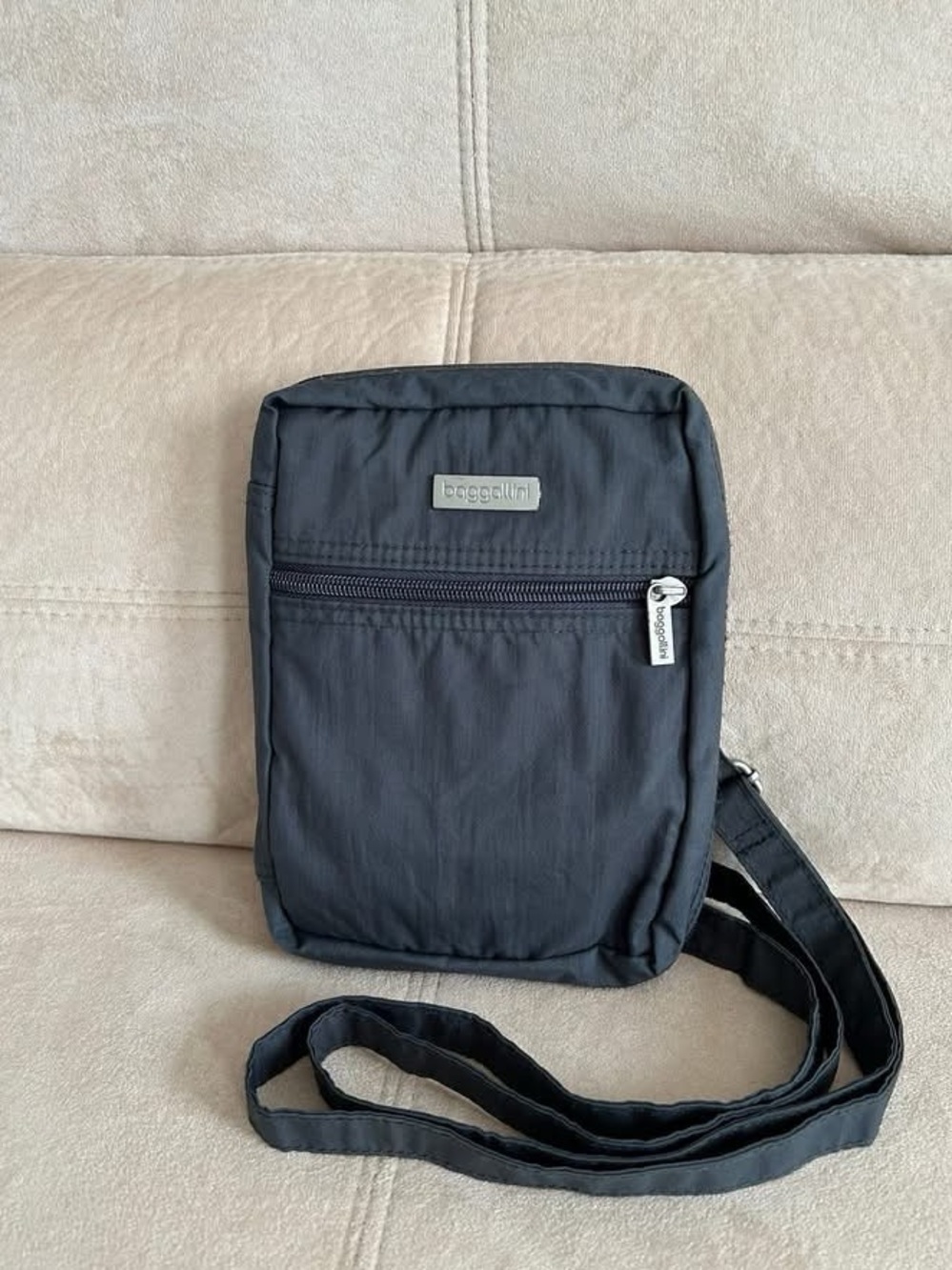Lightweight Baggallini Crossbody, Waist Bag, Travel Purse, Multiple Pockets